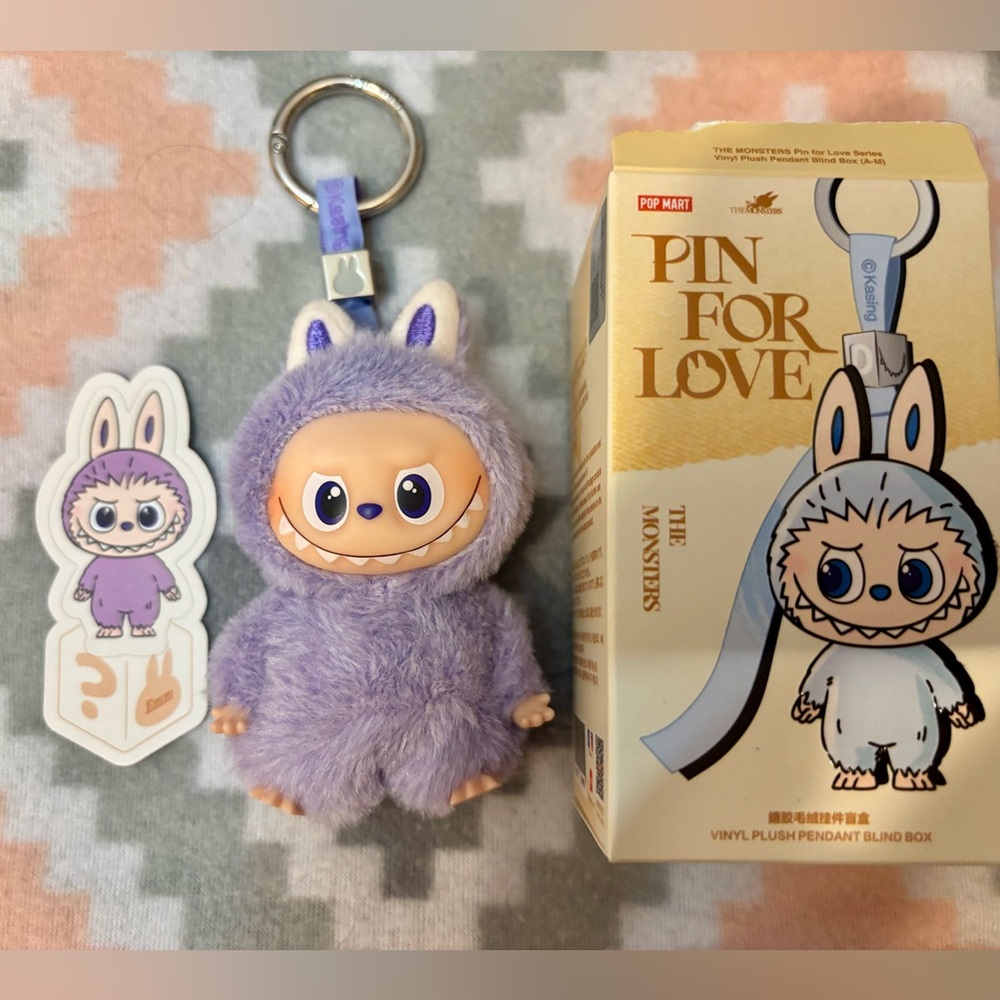 Labubu Pin For Love “Letter ?” POP MART💜